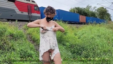 I cut my clothes next to a passing train